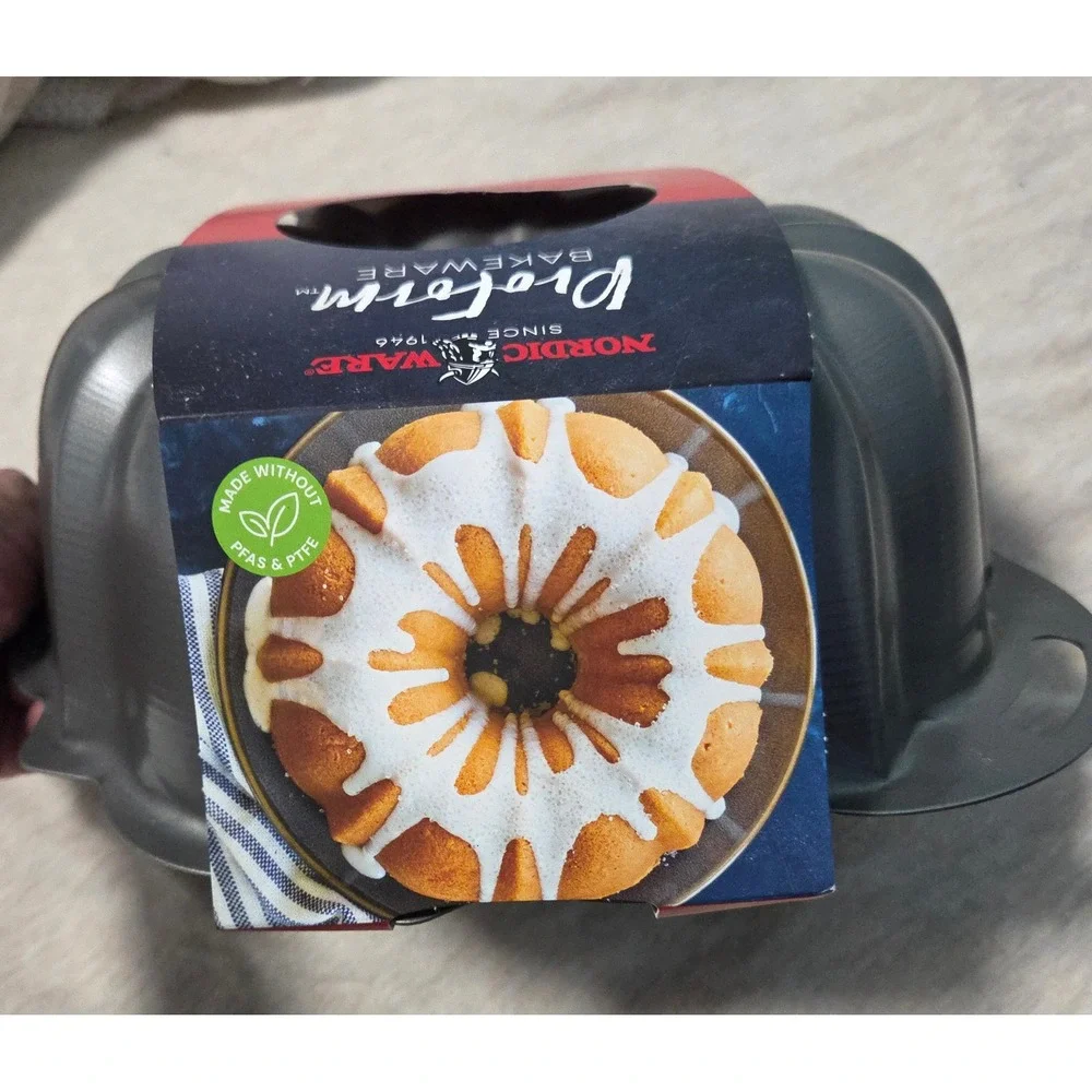 Nordic Ware Proform 12 Cup Bundt Pan Nonstick Fluted Cake Mold Grey Made in USA